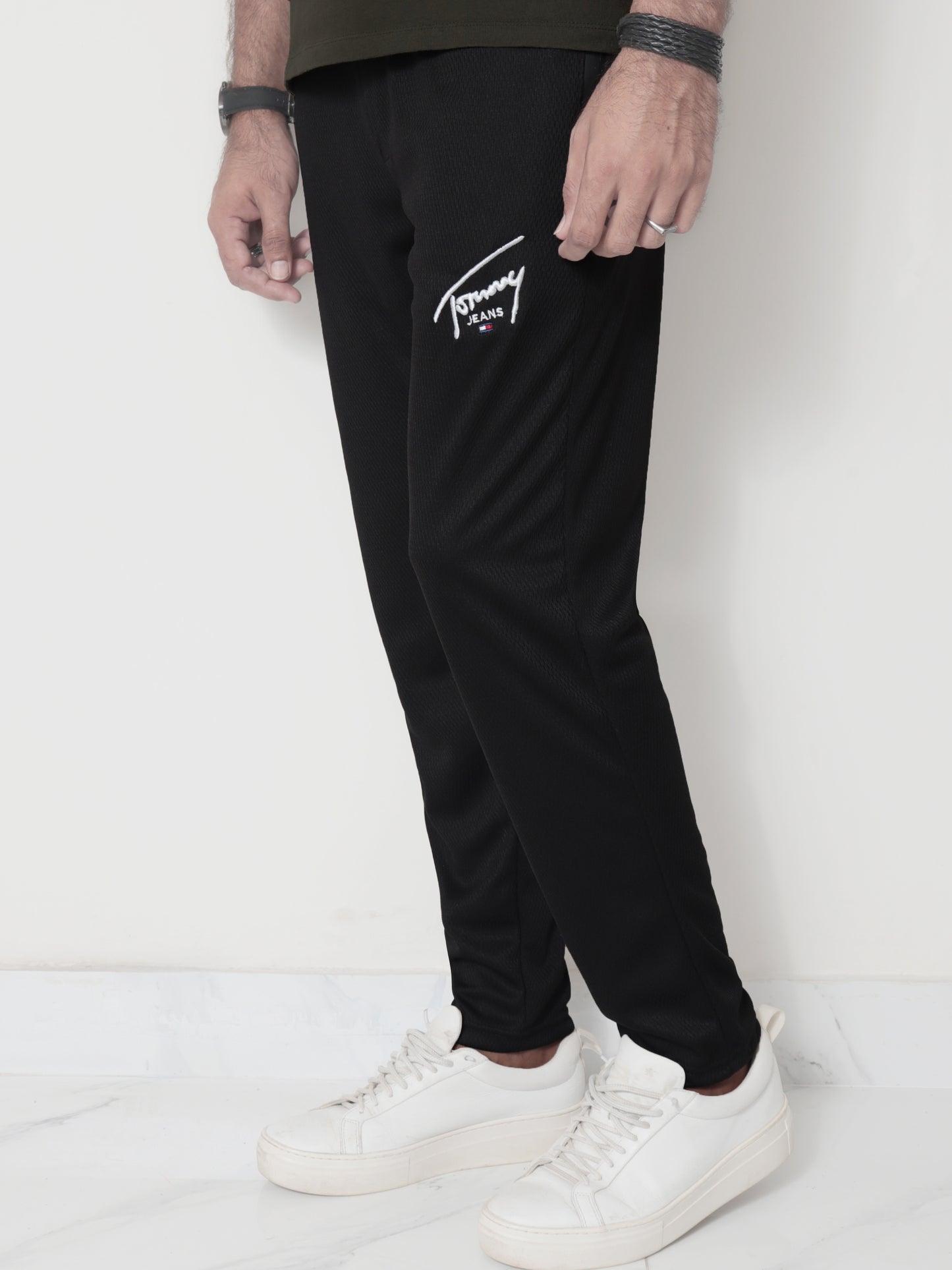 TR323- TJ MESH TEXTURE PREMIUM TROUSER "BLACK"