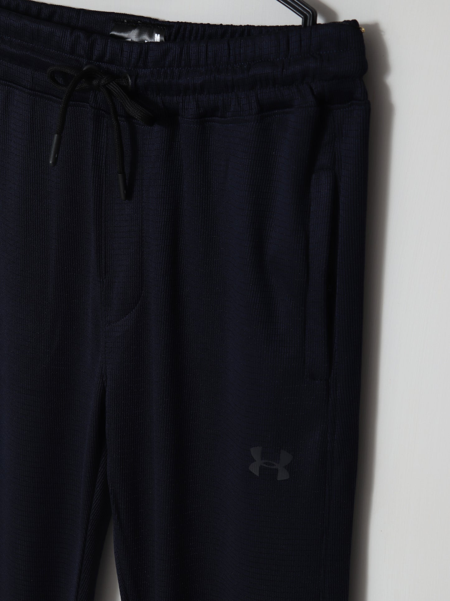 TR319- UNARM TEXTURE DRI-FIT ZIPPED POCKET TROUSER "NAVY"