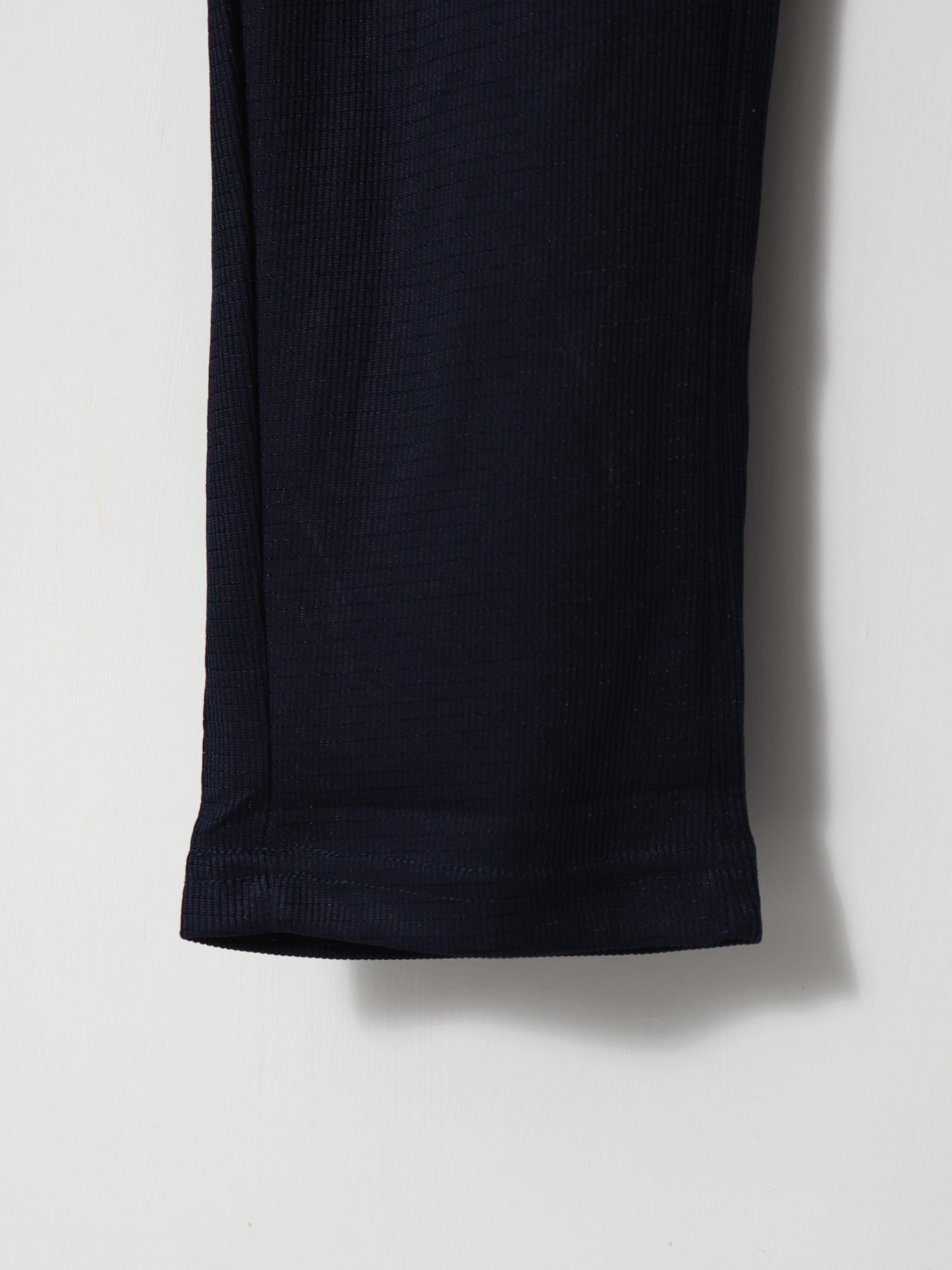 TR319- UNARM TEXTURE DRI-FIT ZIPPED POCKET TROUSER "NAVY"