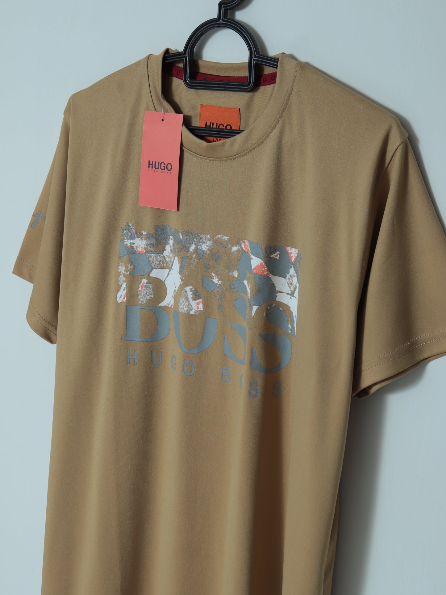 BL-TS.111- HGOBSS DRY FIT PREMIUM T SHIRT "DUST CAMEL"