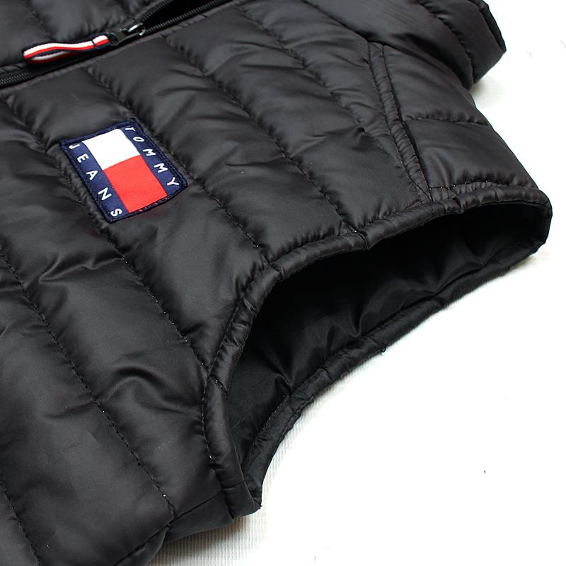 SJ404-THFGR MEN EXCLUSIVE SLEEVELESS QUILTED GILET "BLACK"