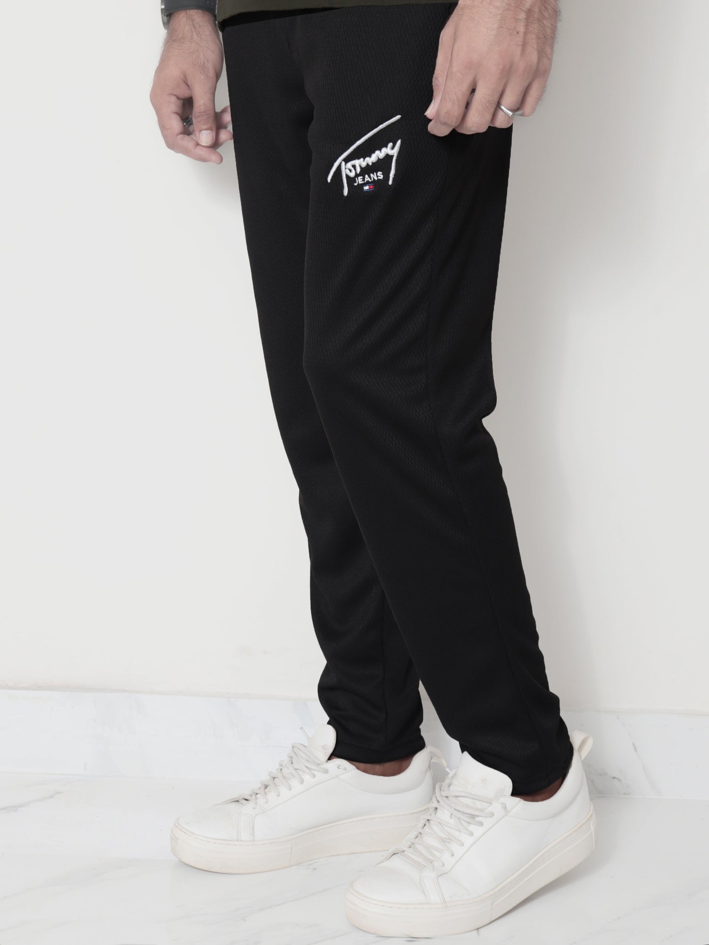 TR323- TJ MESH TEXTURE PREMIUM TROUSER "BLACK"